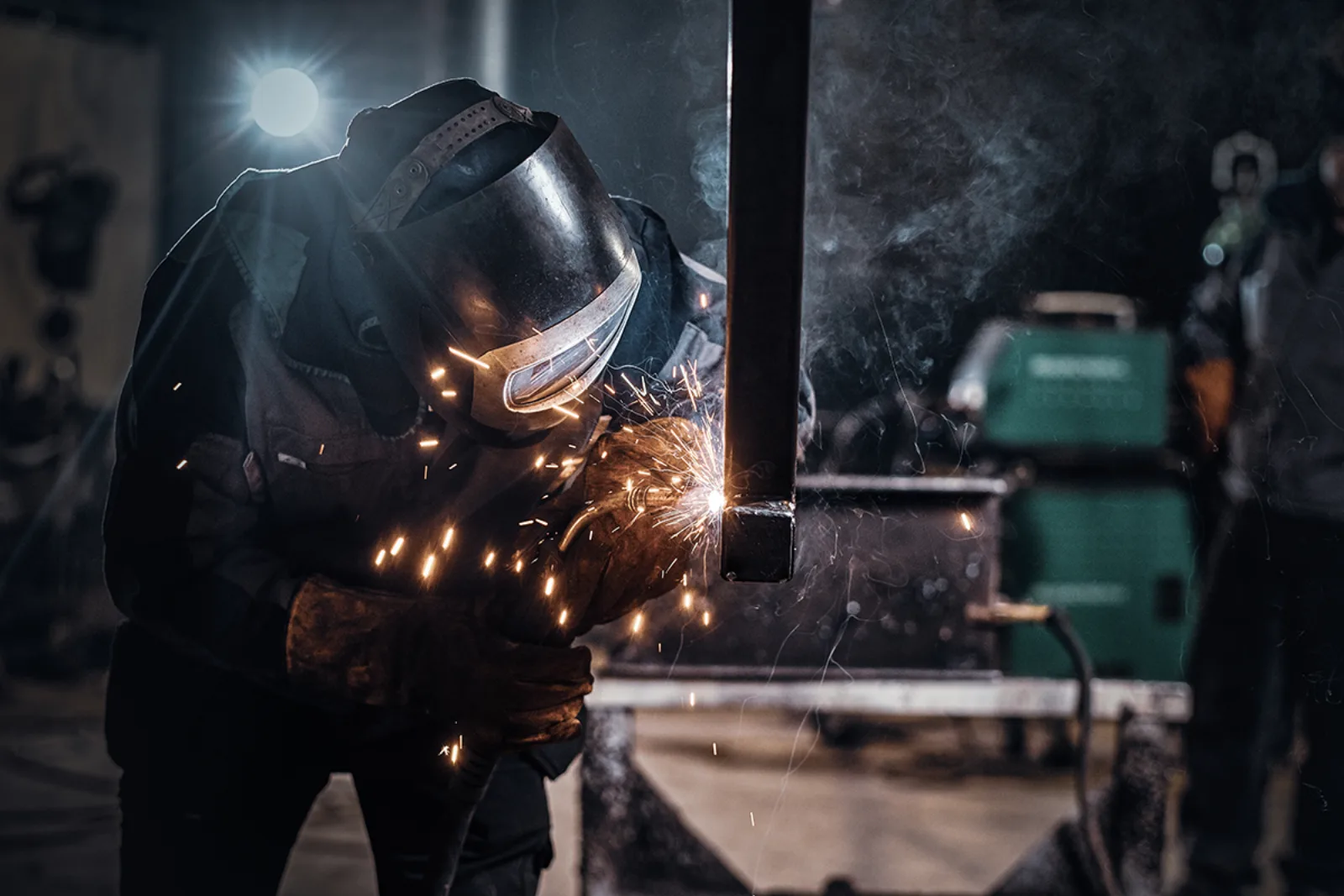 Metallbauer bei der Arbeit